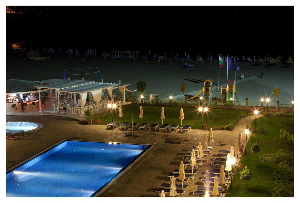 Aparthotel Regina Mare 茨雷沃 外观 照片