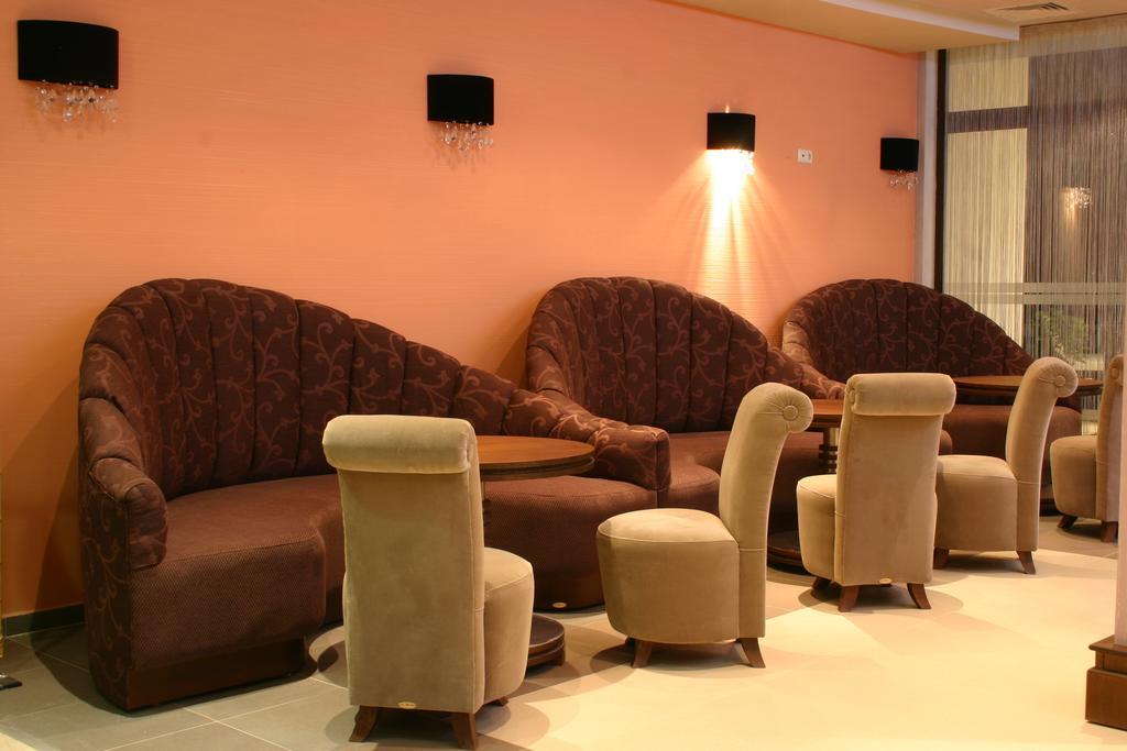 Aparthotel Regina Mare 茨雷沃 外观 照片