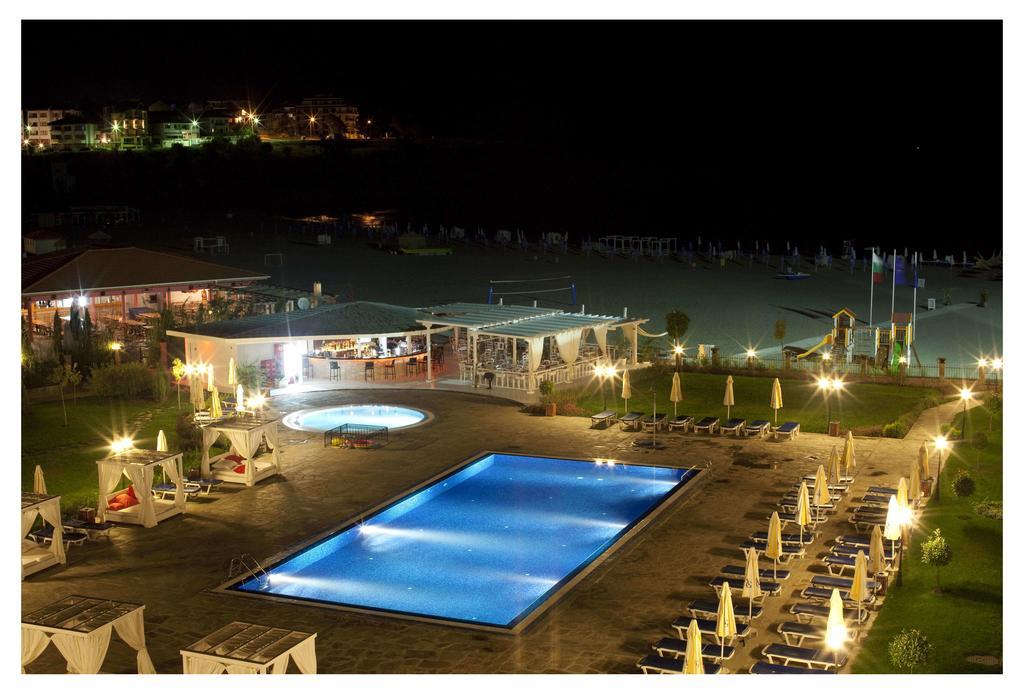 Aparthotel Regina Mare 茨雷沃 外观 照片