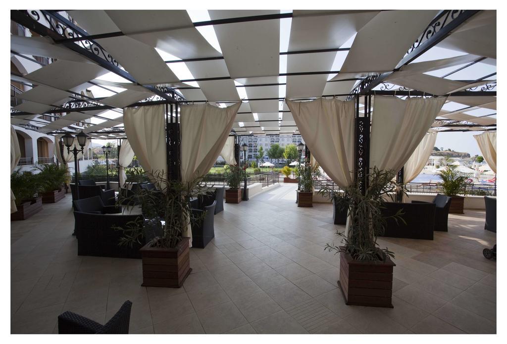 Aparthotel Regina Mare 茨雷沃 外观 照片